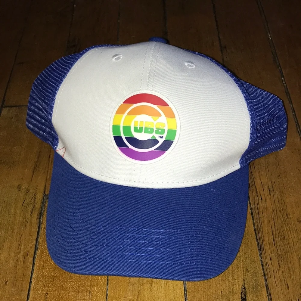 Chicago Cubs Rainbow Logo Trucker Hat - Blue & White